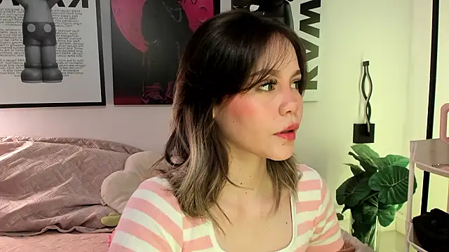 Chat XXX ao vivo de Hey_lucy__