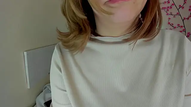 DellaRows Chat XXX live