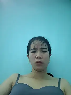 Geelio-playsx24's Live XXX Chat