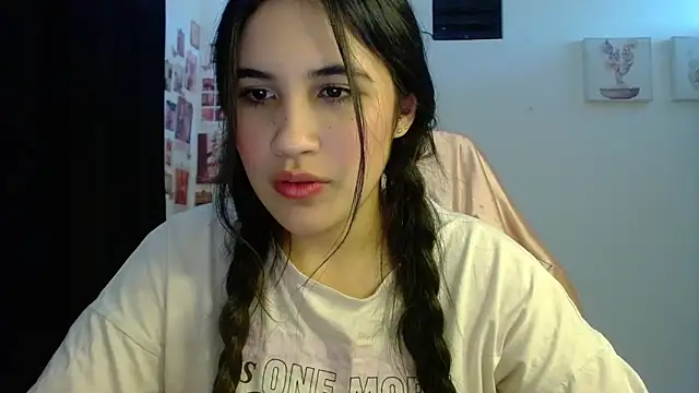 InocentHeaven1's Live XXX Chat