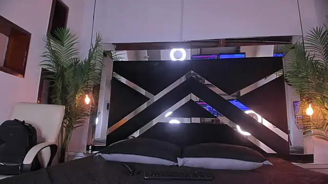 emily-foxのライブXXXチャット