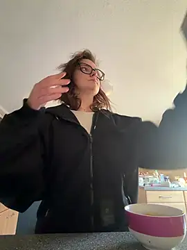 ViviLuu 现场XXX聊天