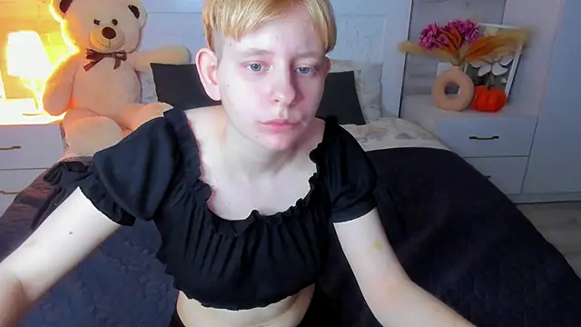 Chat XXX en directo de EloraBlu