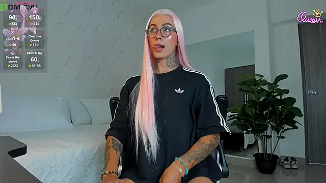 miss_tatiana_'s Webcam Show