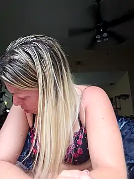 NikkiBlisss' Webcam Show