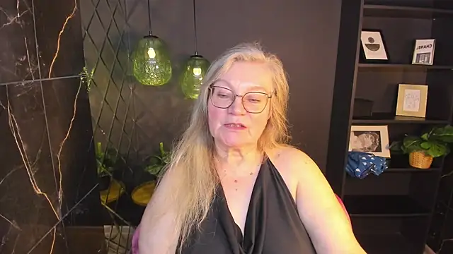 NataliMellow webcam show