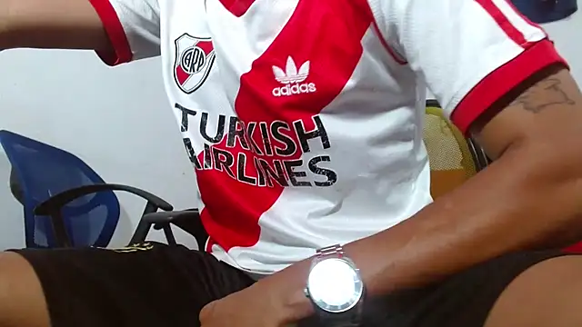 skinny23cm Live XXX-chat