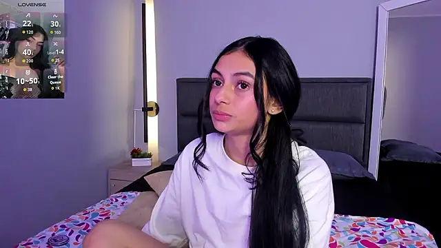 lilith_petit_ Chat XXX live