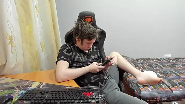 iliaskrisloveのウェブカメラショー