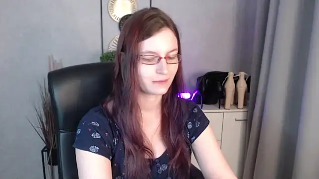 emmaxDelight: онлайн-секс-чат