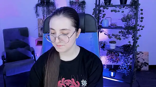 VirtuallVoyant Chat XXX live