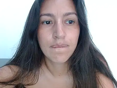 SarahFriendly Chat XXX live