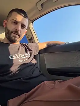 Pablo_Hornyguy95 现场XXX聊天