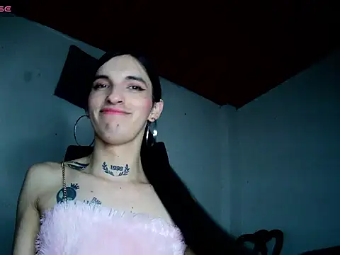 Pokazy przed kamerką – Scarlett_crastrawberry