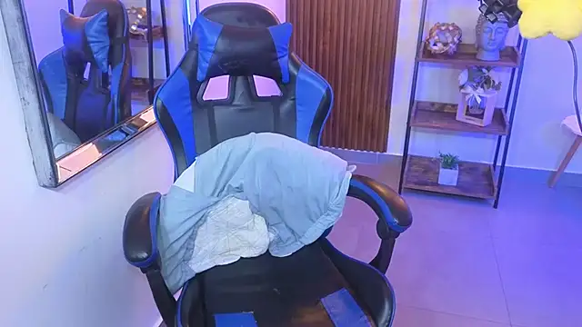 Kenya--Buhle 网络视讯表演