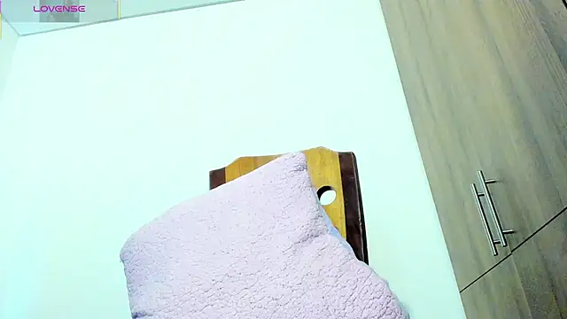 Bessie32's Live XXX Chat