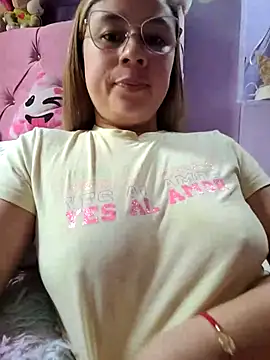 selena_gomez2's Live XXX Chat