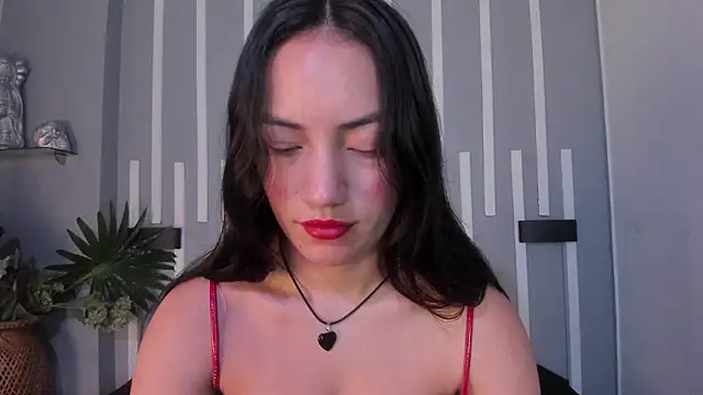 Scarlett__Fox__ Adlı Modelin Canlı XXX Sohbeti