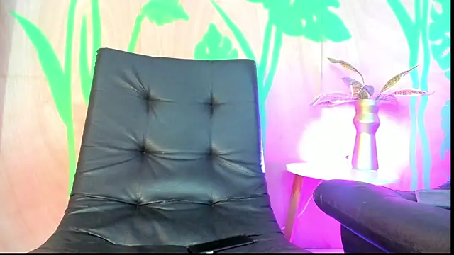 sophia_storm01's Webcam Show