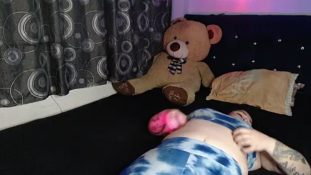 Chatroom XXX en direct de ANGELIQUE_KLANE