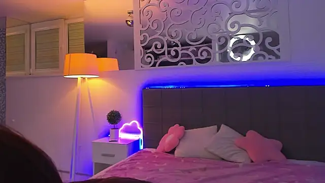 LuisaClover's Live XXX Chat