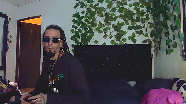 Онлайн чат XXX caribbeanlover1