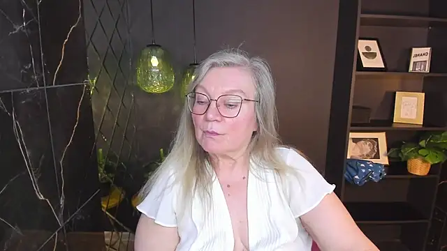 NataliMellow: онлайн-секс-чат