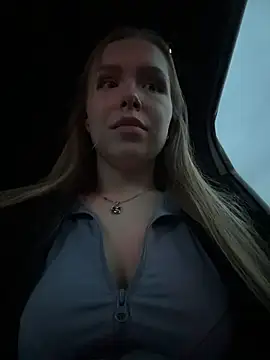 Liza_risky Adlı Modelin Canlı XXX Sohbeti