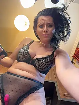 Hotmomcheckk_ Live XXX-Chat