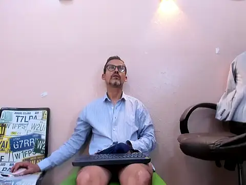 Czat XXX na żywo – Oswalldo__