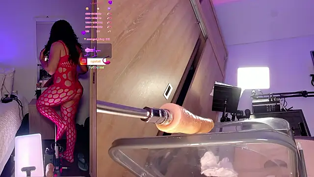 Chat +18 de carolgaita ao vivo