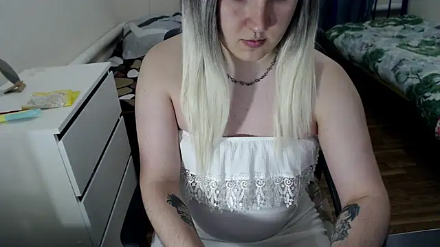 EvaMiron Adlı Modelin Canlı XXX Sohbeti