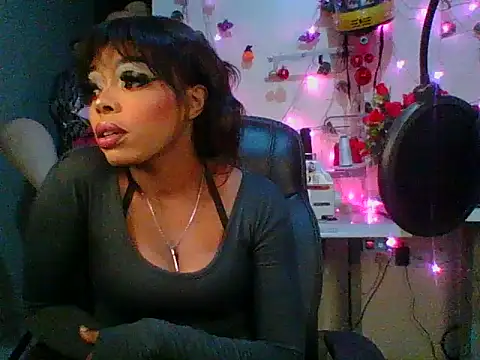 Anaconda2350's Live XXX Chat