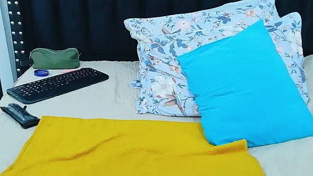 Chat +18 de colombiamommy ao vivo