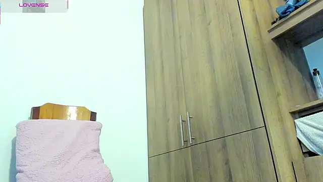 Bessie32 Chat XXX live