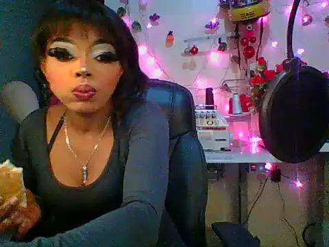 Anaconda2350 Chat XXX in diretta