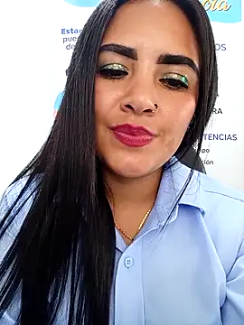 MAYE__13 – Naživo XXX chat