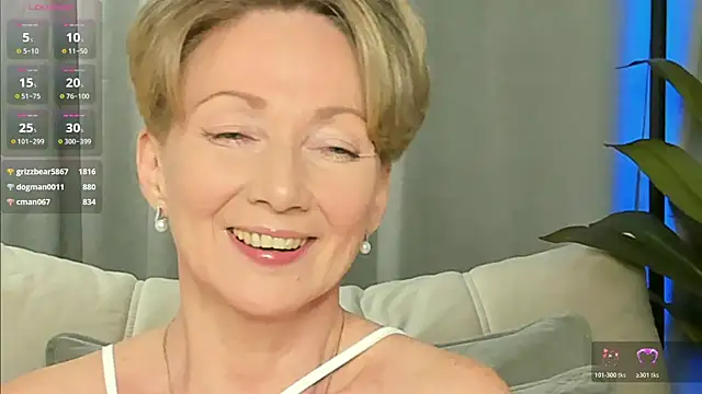 XXX chat uživo modela AkexandraFix