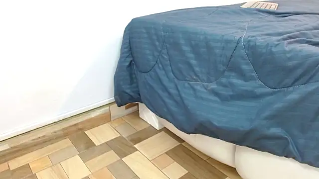 minene_mikami Chat XXX in diretta