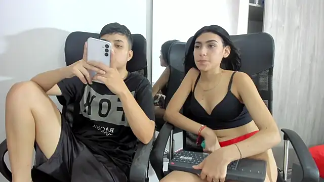 Chat +18 de ariloe_quintero ao vivo