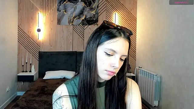 elise_robbie Live XXX Chat