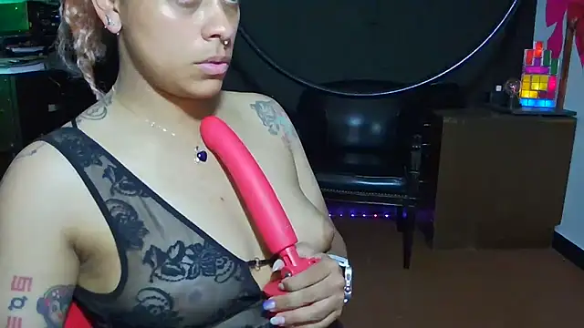 Chat +18 de Cata_Blue__ ao vivo