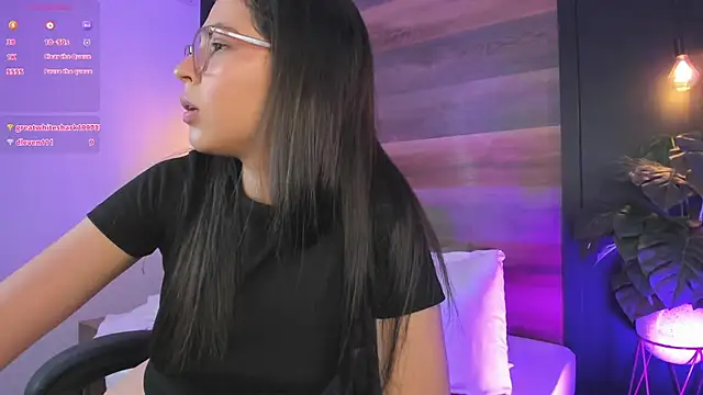 دردشة desireee_ الجنسية المباشرة