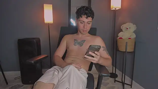 Soft_Temptationxx Chat XXX live