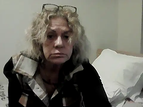 XXX chat uživo modela Latex_shantie