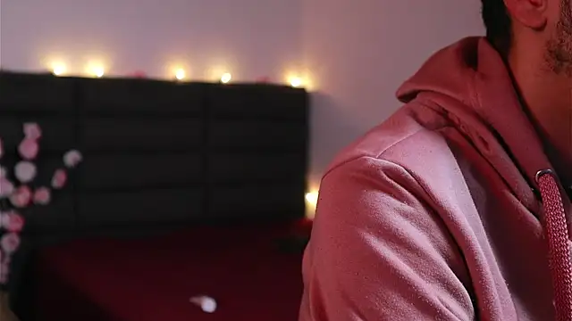 kathieandpovcock1 Adlı Modelin Canlı XXX Sohbeti