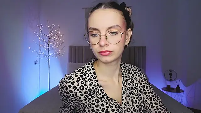 Real_cutie1 Adlı Modelin Canlı XXX Sohbeti