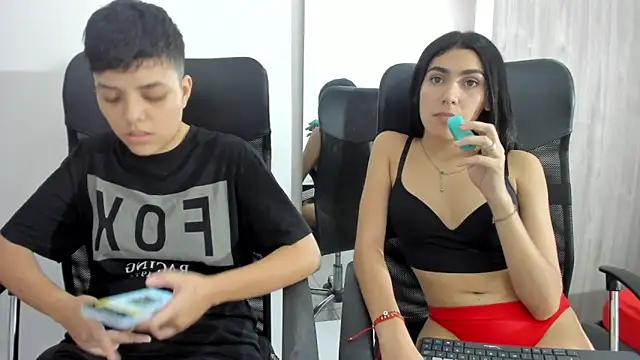 ariloe_quintero's Live XXX Chat