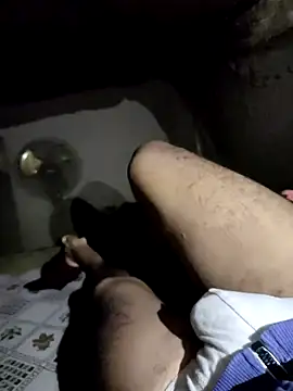 PIG_FUCKER_DADDY: διαδικτυακό σόου στην κάμερα