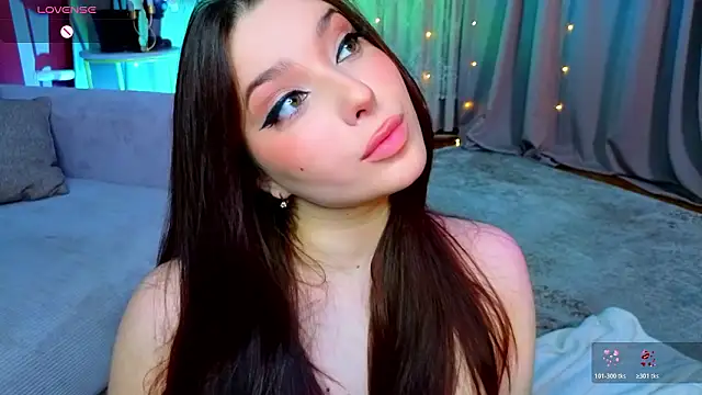 Lucy_louras webcam show